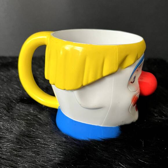 Ringling Brothers and Barnum & Bailey Vintage 90s clown face cup mug - Picture 9 of 15